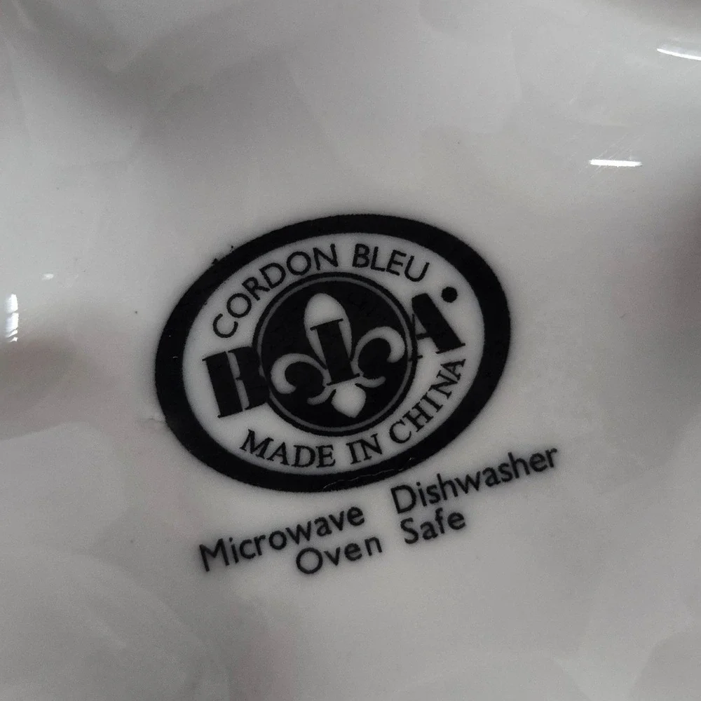 BIA Cordon Bleu Elephant Teapot‎ White Porcelain Ceramic Decor Tea Pot